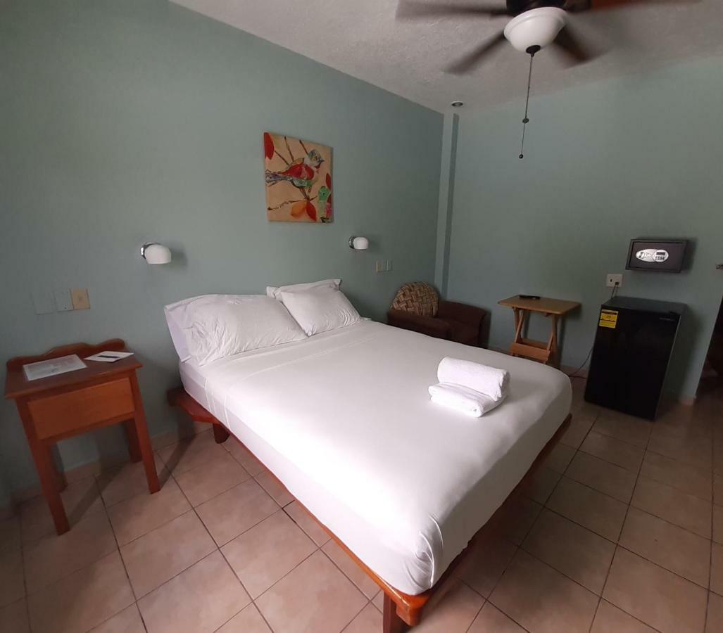 Maya Bella Downtown Hotel Сан-Игнасио Экстерьер фото